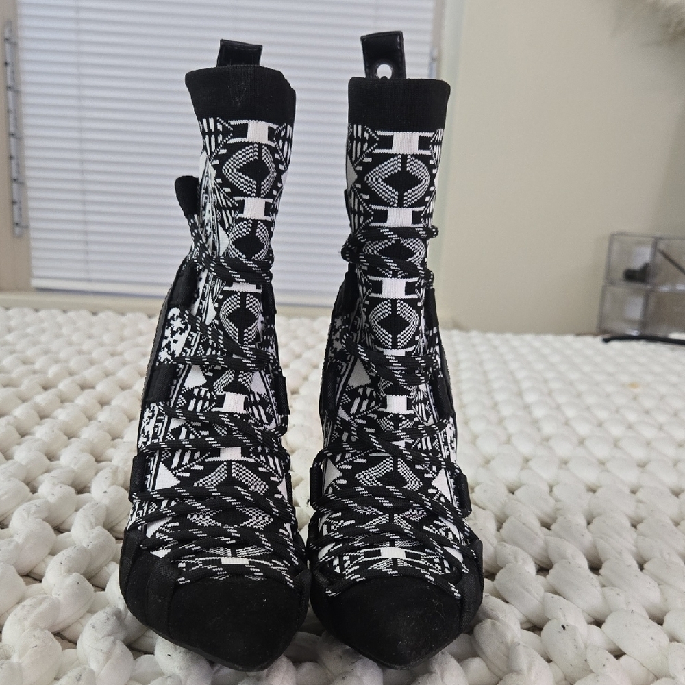 Azalea Wang Monochrome Patterned Heels - Picture 2 of 6